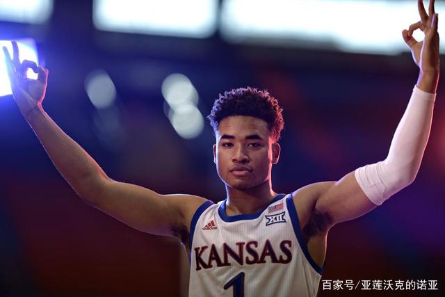 东契奇三双独行侠克奇才5连胜 火箭险胜尼克斯