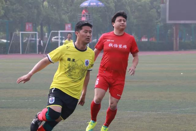 中超球员失业转行 靠颜值成为偶像短剧男主